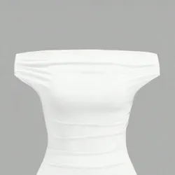 Top con hombros descubiertos y fruncido en la cintura