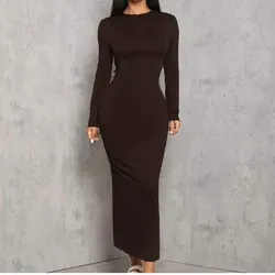 Vestido de manga larga con cintura plisada