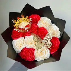 Ramo de 12 rosas eternas