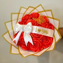 Ramo de 14 rosas eternas