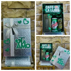 Caja perfecta   ( Caja mediana surtida con perfume Nao, paquete de café la llave, lata de cerveza cristal y paquete de aceitunas )  