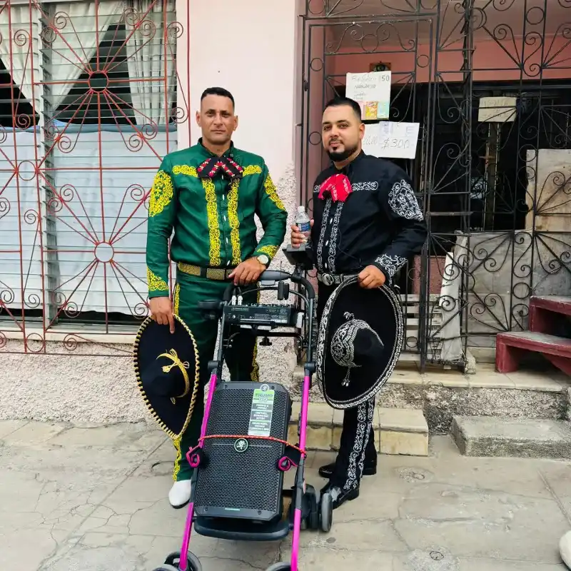 Pareja de mariachis 
