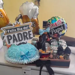 Caja grande personalizada con cake y cervezas