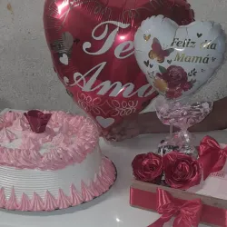 Caja personalizada con perfume y cake