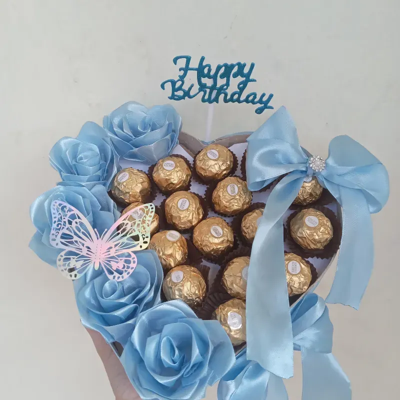 Corazòn 💙 con bombones ferrero