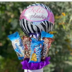 Caja Redonda con chuches y Globo