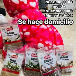 Comino en grano , comino en polvo , nuez moscada , pimienta dulce 