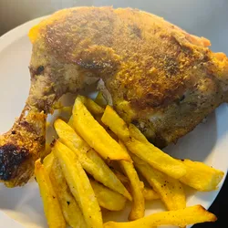 Pollo asado 🍗 con papas fritas 🍟 