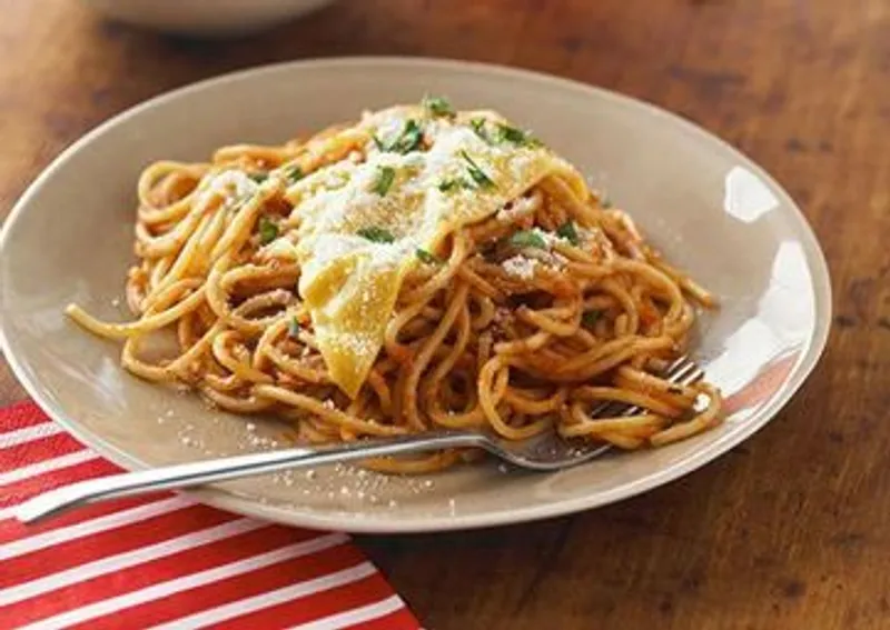 Espaguetis Napolitano QG