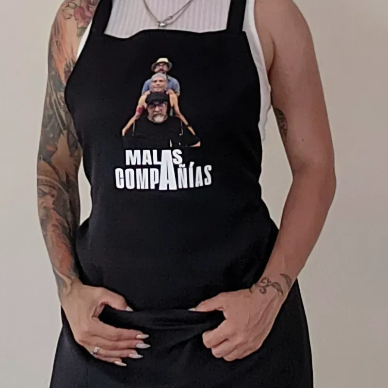 Delantal malas compañias
