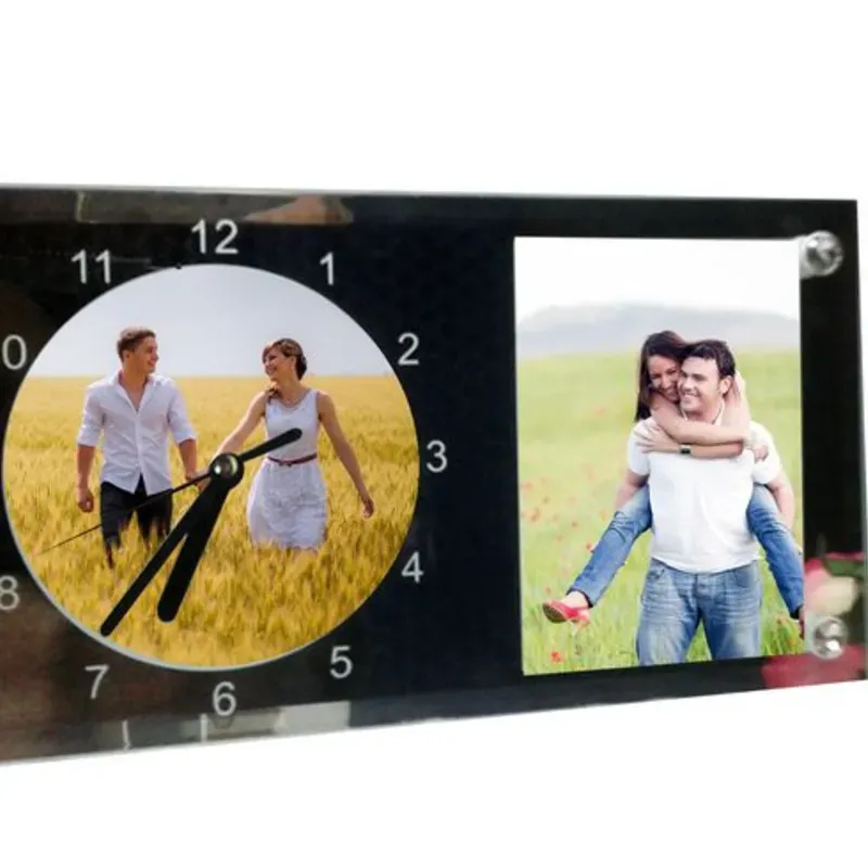 Reloj rectangular doble diseño.