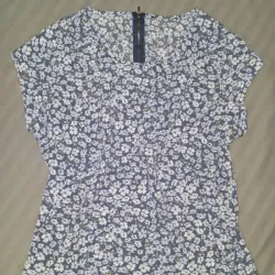 Blusa elegante de mujer 