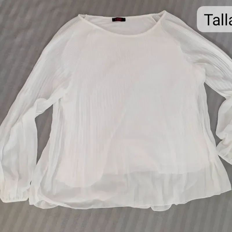 Blusa mangas largas blanca 