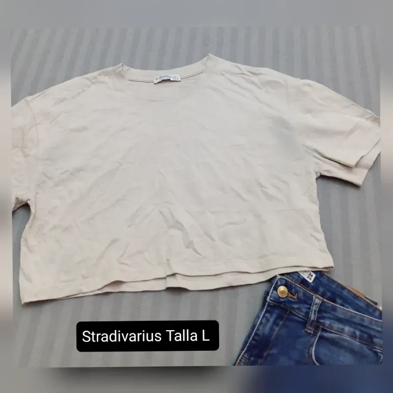 Pullover corto Stradivarius 