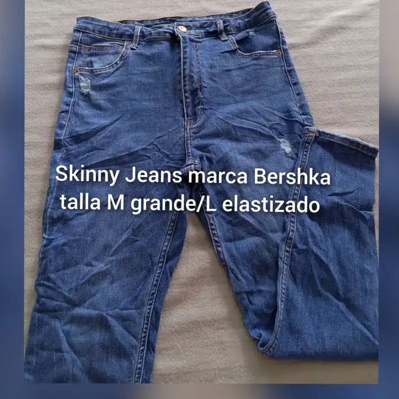 Skinny Jeans marca Bershka 