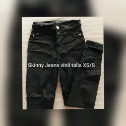 Skinny Jeans Vinil negro