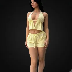 Conjunto veraniego de franjas finas amarillas y blancas