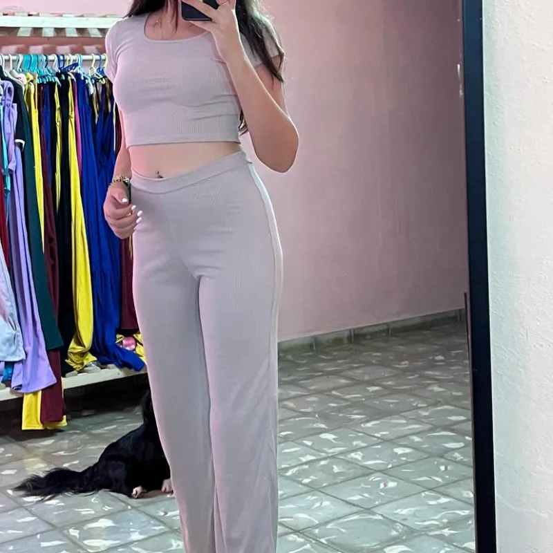 Juego de blusa y pantalón 
