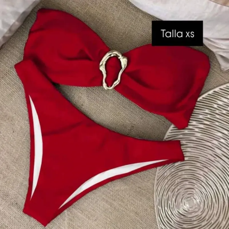 Bikini de 2 piezas con detalles dorados 