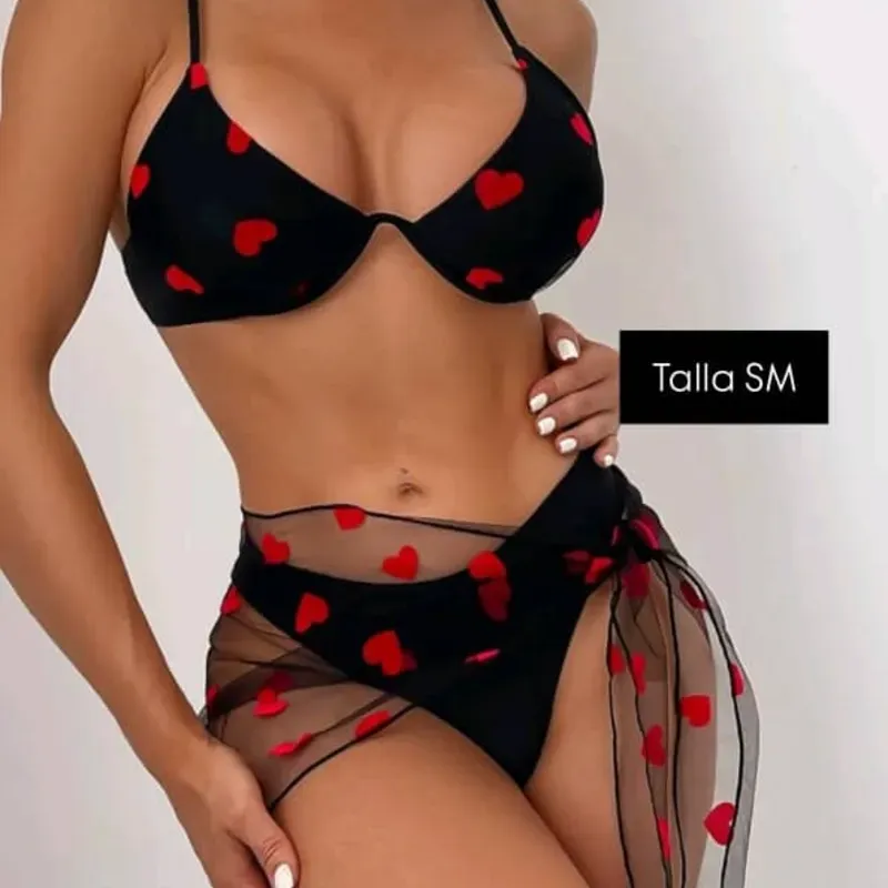 Bikini de 3 piezas con estampado de corazones 