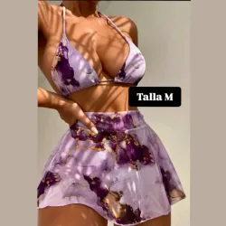 Bikini + pareo con estampado 