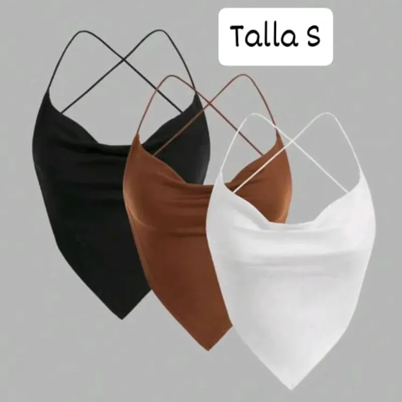 Blusa con escote en la espalda y tiras cruzadas 