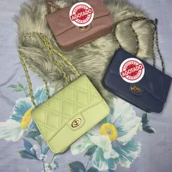 Cartera con bordados geométricos color verde pistacho 