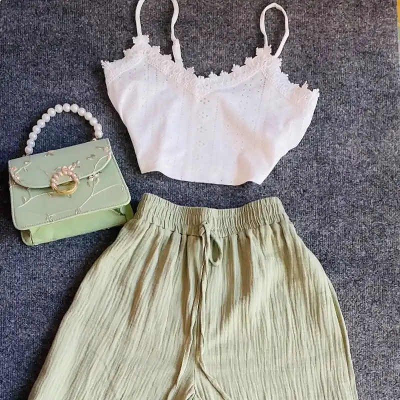 Conjunto de pantaleta y blusa 