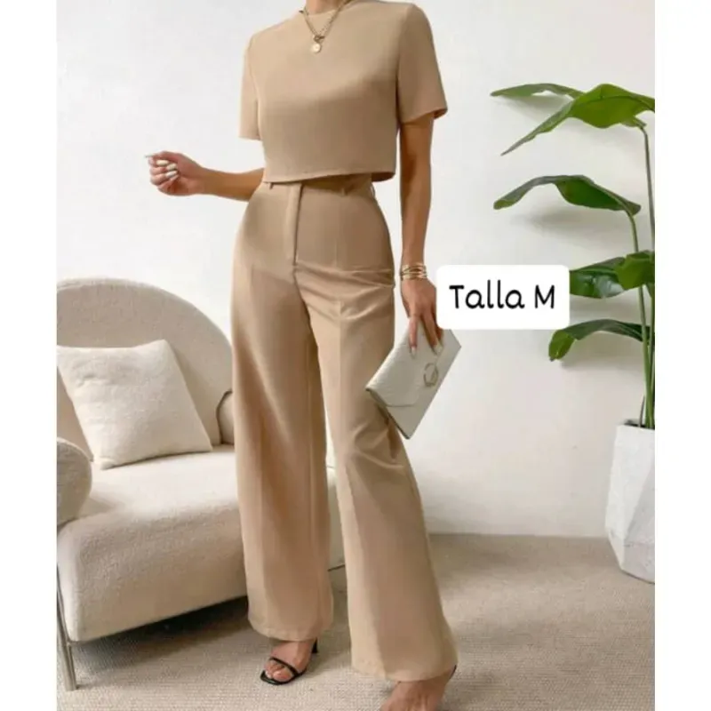 Conjunto de pantalón y pullover