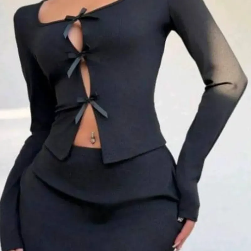 Conjunto de saya corta y enguantada 