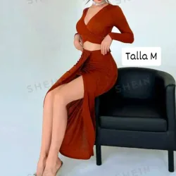 Conjunto de saya y enguantada 