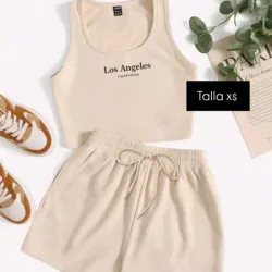 Conjunto de short y camiseta 