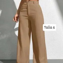 Pantalón con corte recto 