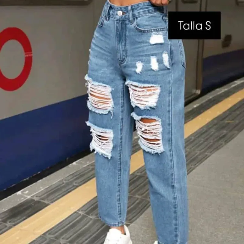 Pantalón ripeado de mezclilla 
