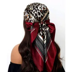 Pañuelo con estampado de leopardo 