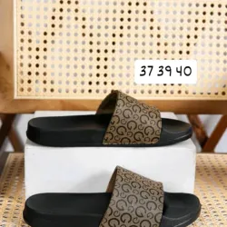 Sandalias de baño 