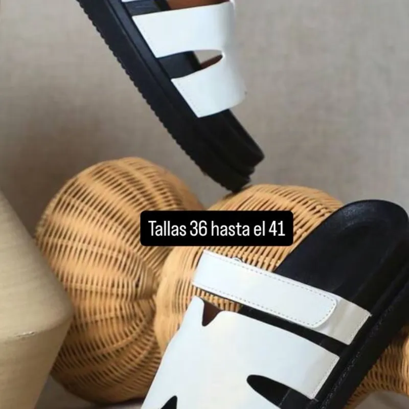 Sandalias estilo hermes