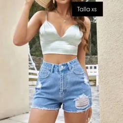 Short claro ripeado 