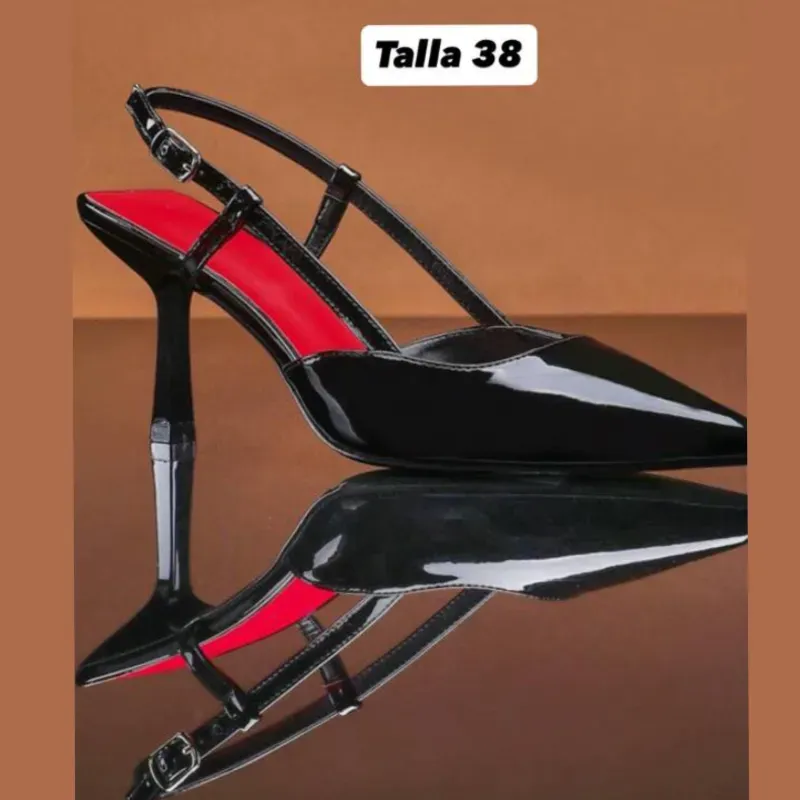 Tacones de punta fina 