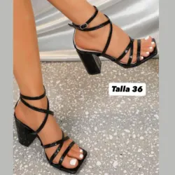 Tacones de tiritas 