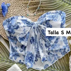 Top con estampado floral y lazo frontal 