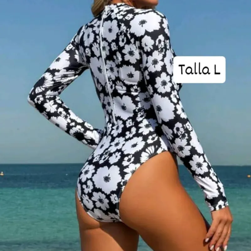 Trusa de mangas largas con estampado floral 