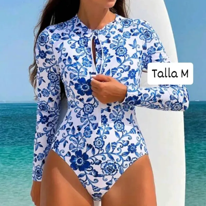 Trusa de mangas largas con estampado floral 