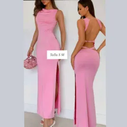 Vestido con abertura en la pierna y escote en la espalda 