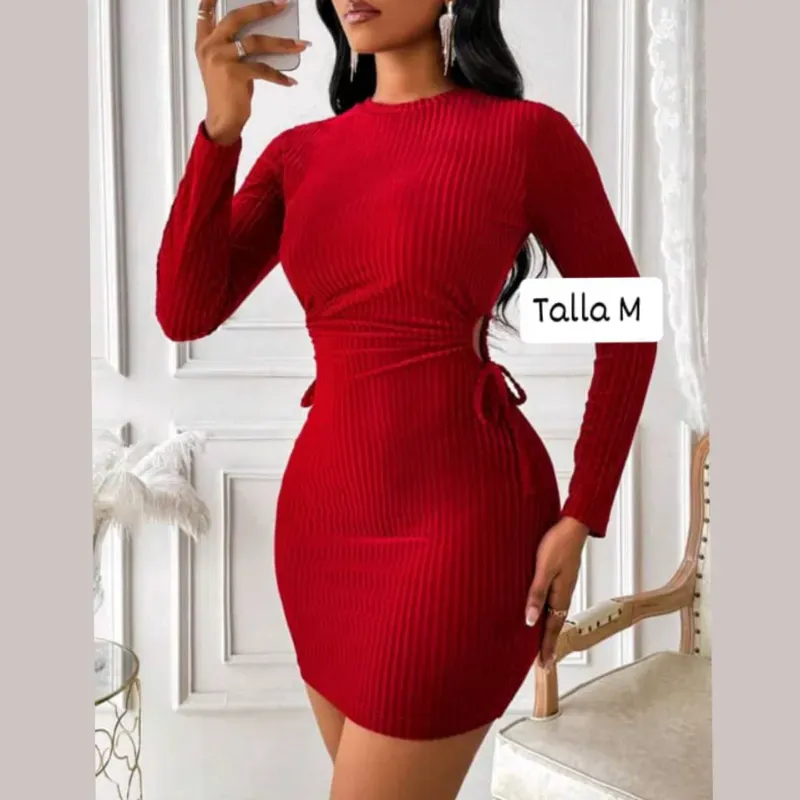 Vestido con aberturas y lazos en la cintura 