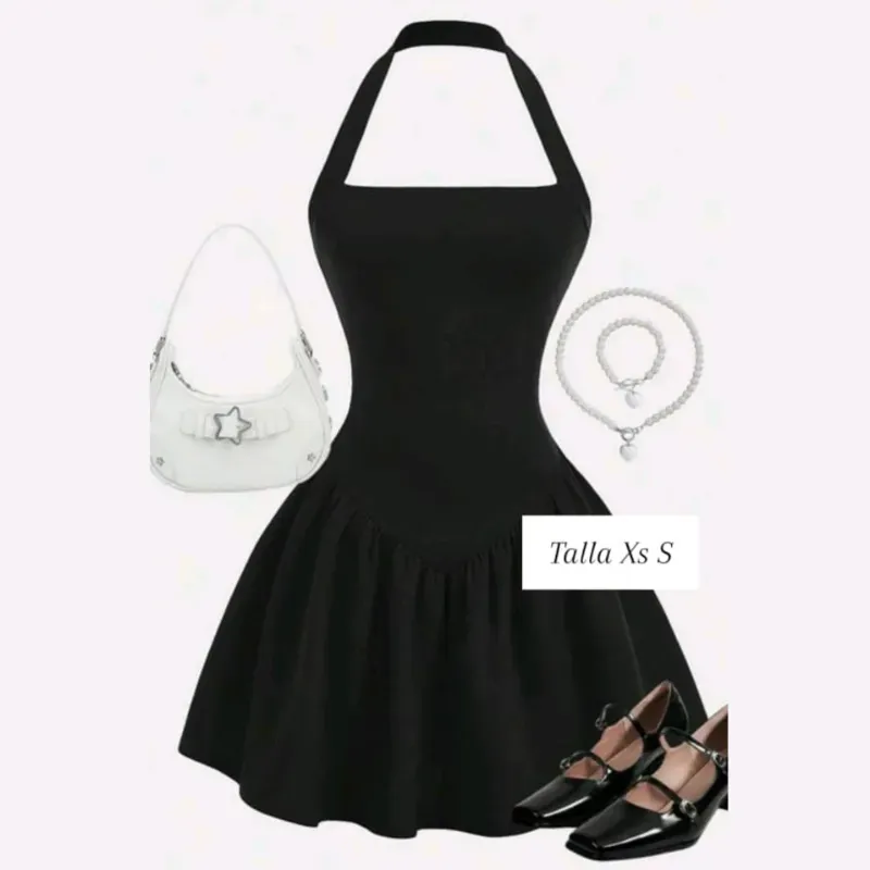 Vestido con cuello halter y falda acampada 