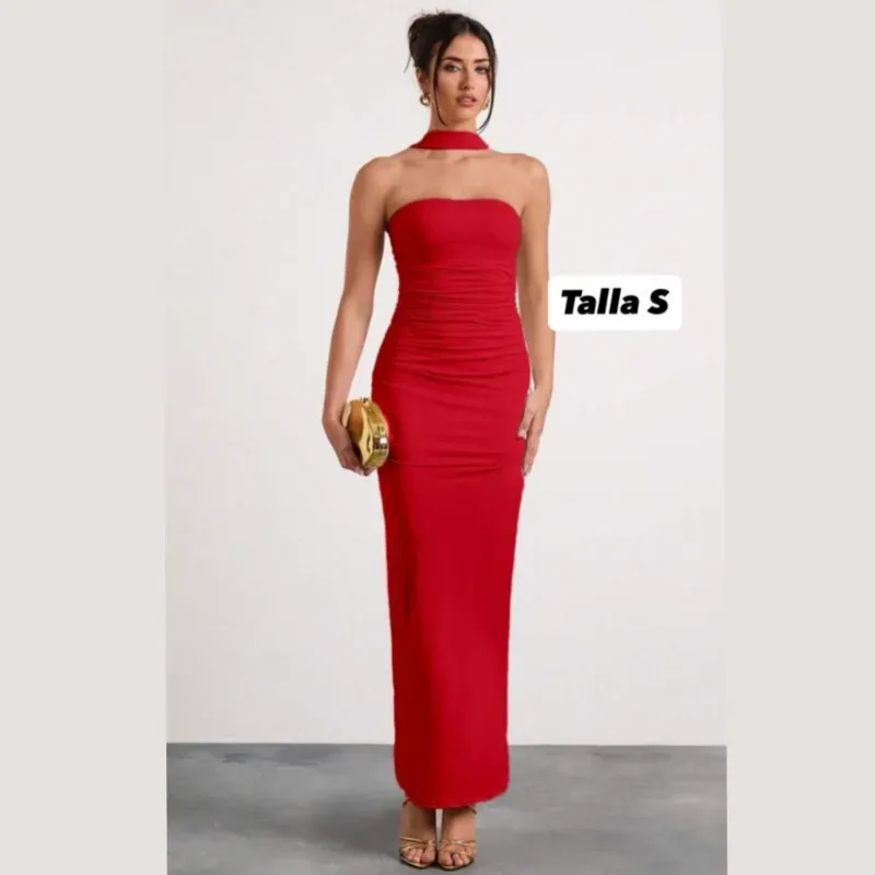 Vestido con escote palabra de honor y cinta al cuello 