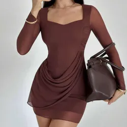 Vestido corto carmelita manga largas