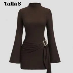 Vestido corto de mangas largas elegante 