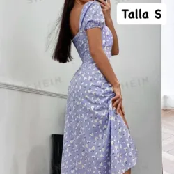 Vestido de manga corta con abertura lateral 